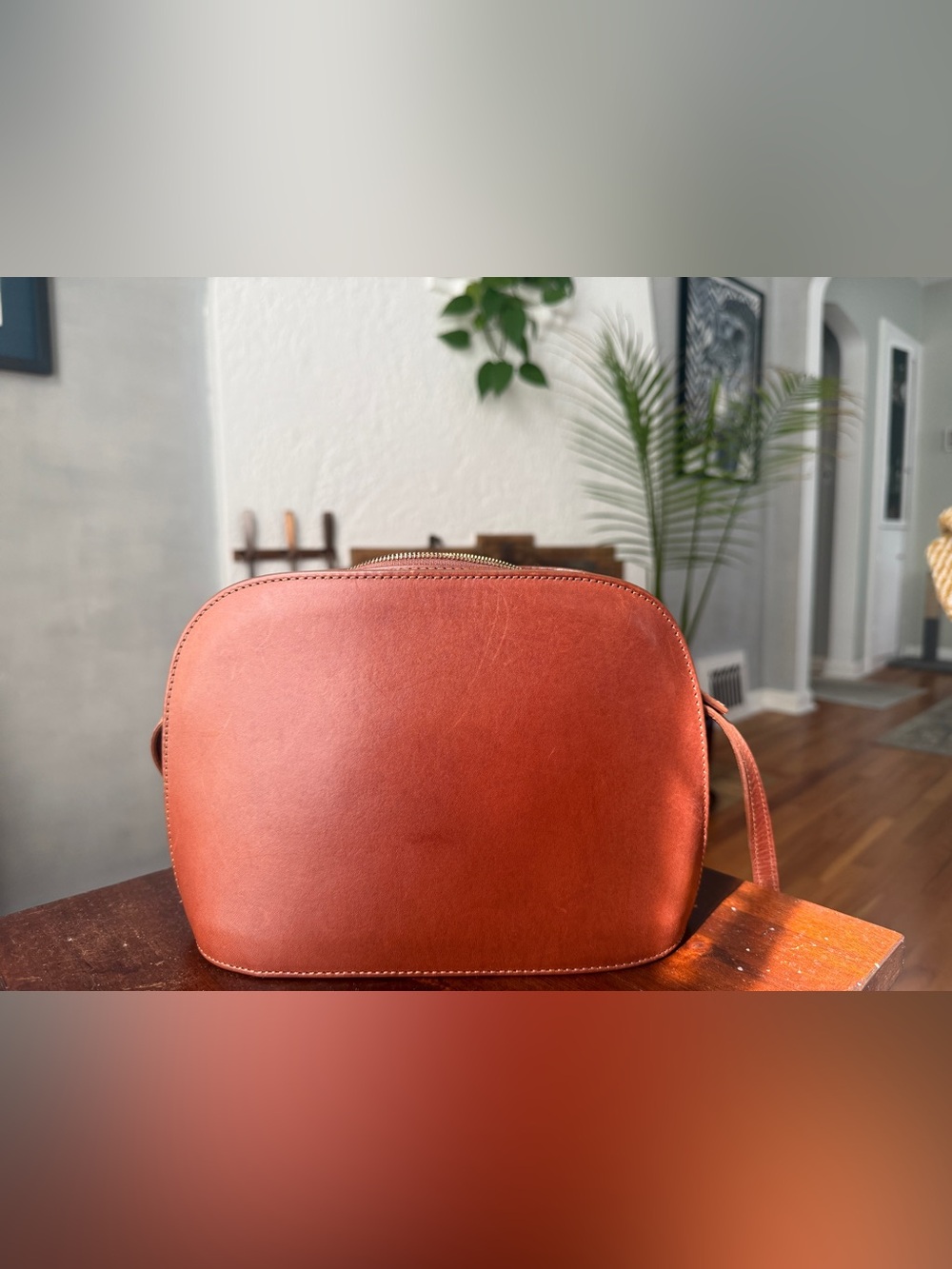 Sézane Victor Bag in Heritage Leather - Picture 4 of 8